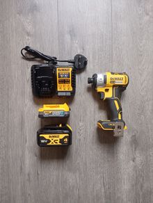 DeWalt dcf887 Impact Driver (New)