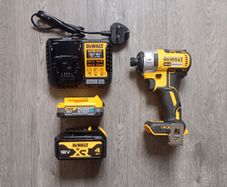 DeWalt dcf887 Impact Driver (New)