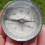 Vintage Dry Magnetic Portable Compass Image 4