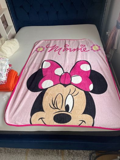 minnie blanket