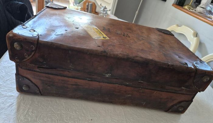Antique Leather Case