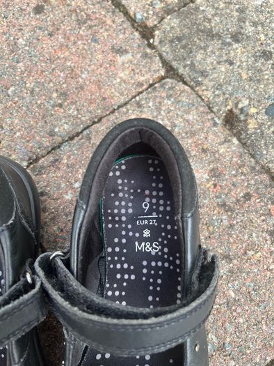 Clarks girls school shoes size UK9