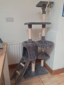 Cat tree
