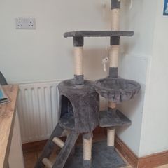 Cat tree
