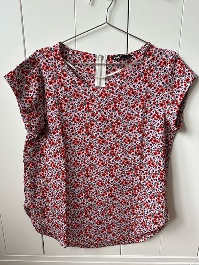 Only women ladies top, t-shirt, like new, immaculate condition, barely used