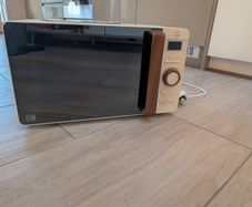 Swan Nordic Digital Microwave 20L 800W White