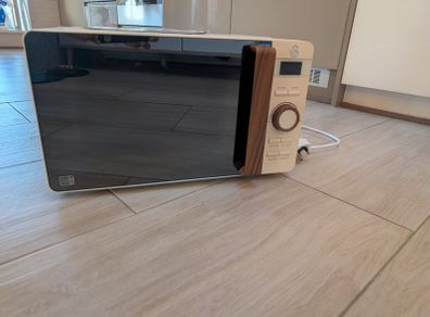 Swan Nordic Digital Microwave 20L 800W White