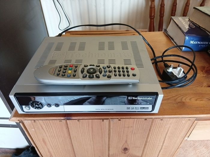 Technomate TM 3100 D with Remote Control. Satelite.