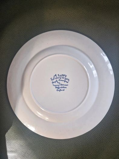 Vintage 1981 "Merry Christmas" Plate