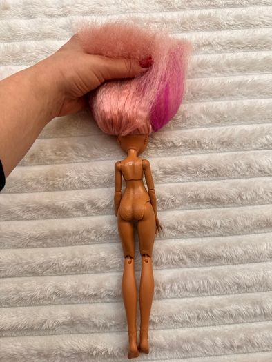 Mattel G3 Monster High Skulltimate Secrets Wave 1 Clawdeen Wolf Doll ONE hand Is Missing Used Please see photos