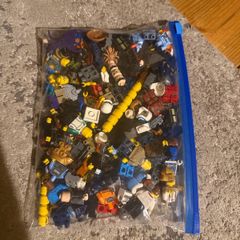 Lego minifigure parts