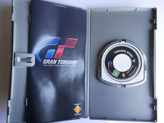 PSP Gran Turismo Platinum Sony Playstation Portable Game