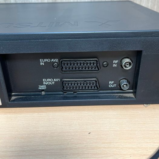 Mitsubishi HS-821V Video Cassette Player With Remote