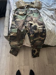 airsoft pants and knee pads