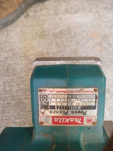 110 Makita planer