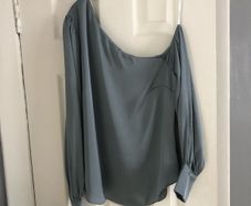 Ladies stunning top size 10