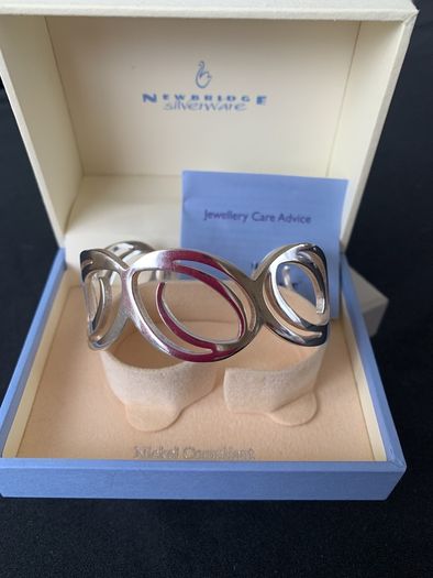 silver NEWBRIDGE bangle