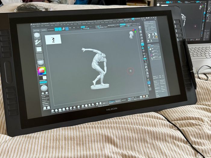 Huion KAMVAS GT-221 PRO HD graphics tablet