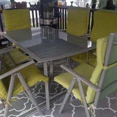 Garden table, 6 chairs with cushions