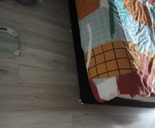 bed- black leather