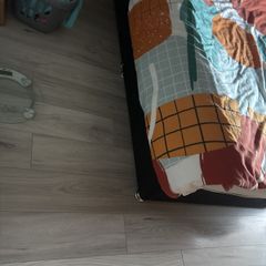 bed- black leather