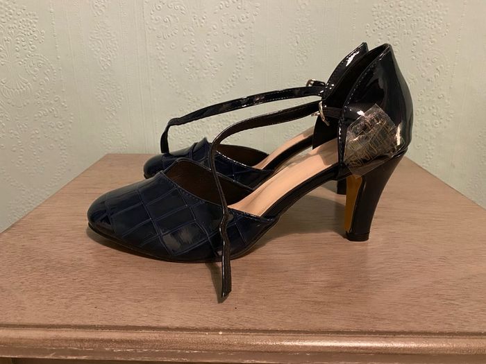 Size 5 high heels