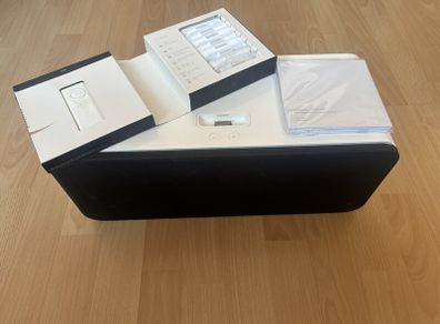 Apple Hi-Fi Speaker with Remote and Accessories