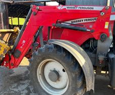 MF 956 loader