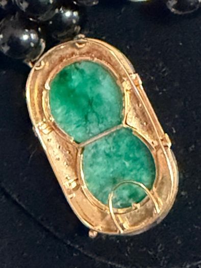 14k gold and curved jade with diamond necklace