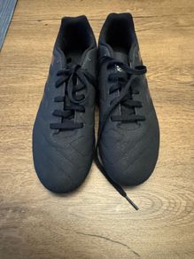 Soccer boots