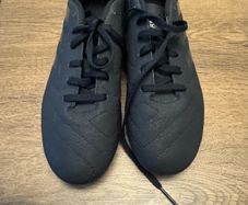 Soccer boots