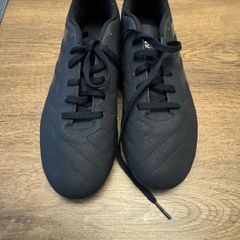 Soccer boots
