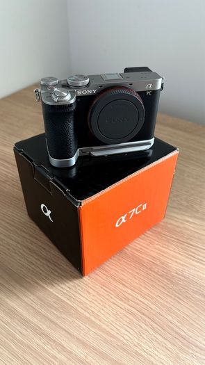 sony a7c II | silver | mint condition | only 9000 shutter count