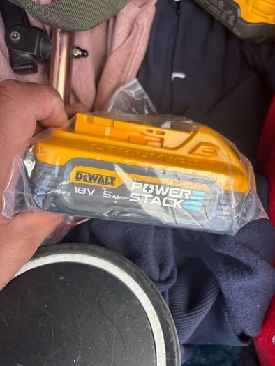 3 dewalt batteries and charger