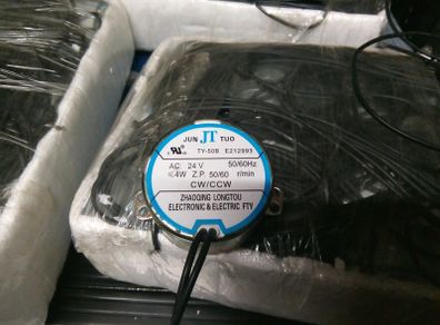 Lighting motors each