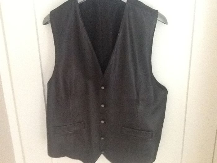Ladies  JULIAN  VARD  Leather Waistcoat