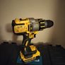 DeWalt Drill DCD995 + 4Ah Battery/Charger Image 2