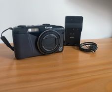 Kodak EasyShare Z950 12.0 MP Digital Camera Schneider-KREUZNACH