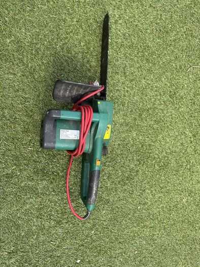 eletric chainsaw