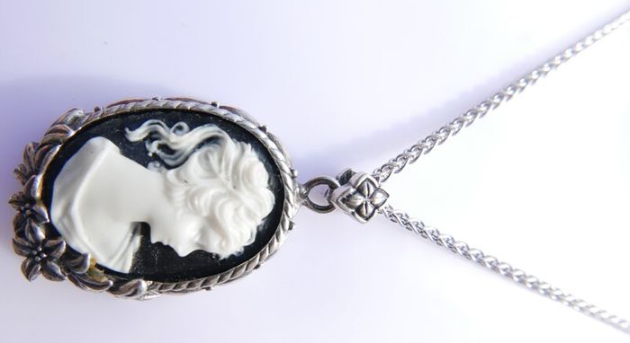 Vintage Sterling Silver 925  Pretty Cameo  Pendant and Necklace length 16,5" - 12,97g