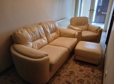 Leather suite