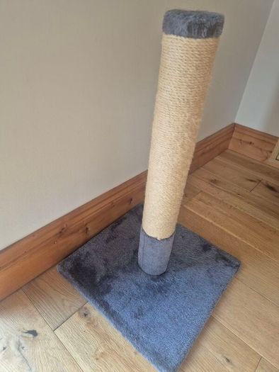 Scratching Post