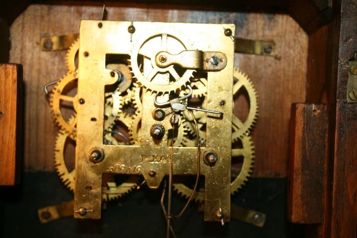 Antique Wood Carved P.H. S. 1800s Mantel Clock (in working order -  the clock doesn't ring) 21,5" x 11"