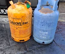 gas bottles (full)