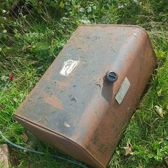 Diesel tank, 50 US gallons.