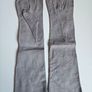 Selection of vintage leather gloves Image 10