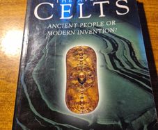 The Atlantic Celts. Ancient People or Modern Invention. Simon James.