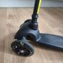 Kids 3 wheels scooter with helmet Image 2