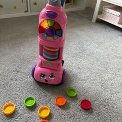 Leapfrog toy vacuum