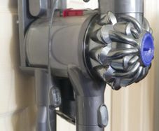 Dyson DC59 Animal Handstick Upright Bagless Vacuum Cleaner Vacuum Cleaner (works well)